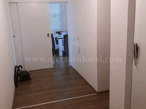 Jap me qira banesen 90m2 kati i -IX- / Prishtine