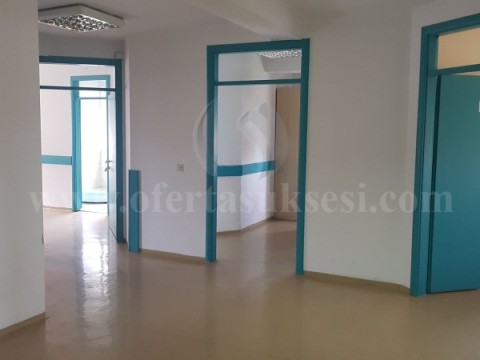 Jap me qira objektin/lokalin 1200m2, 4 katesh / Fushe Kosove