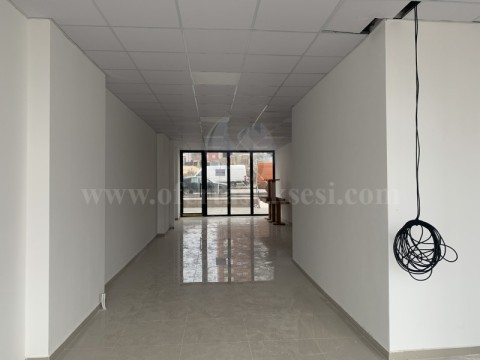 Jap me qira lokalin 80m2 kati -I- / Prishtine