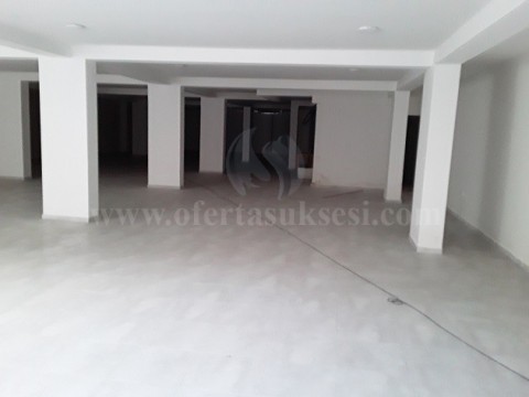 Jap me qira lokalin/bodrum 400m2 / Fushe Kosove