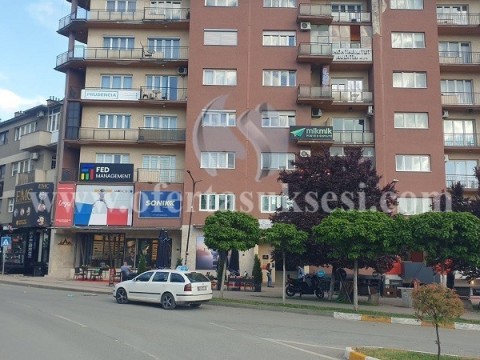 Jap me qira garsonieren-zyren 25m2 kati perdhes / Prishtine