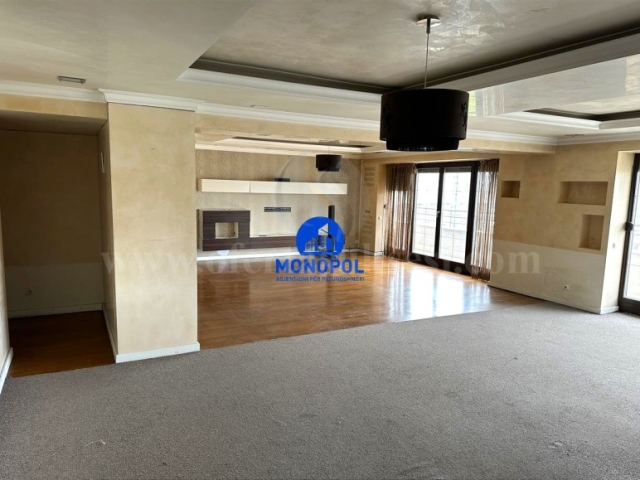 Jap me qira banesen-Penthouse-ZYREN 360m2 kati i -VIII-/Prishtine