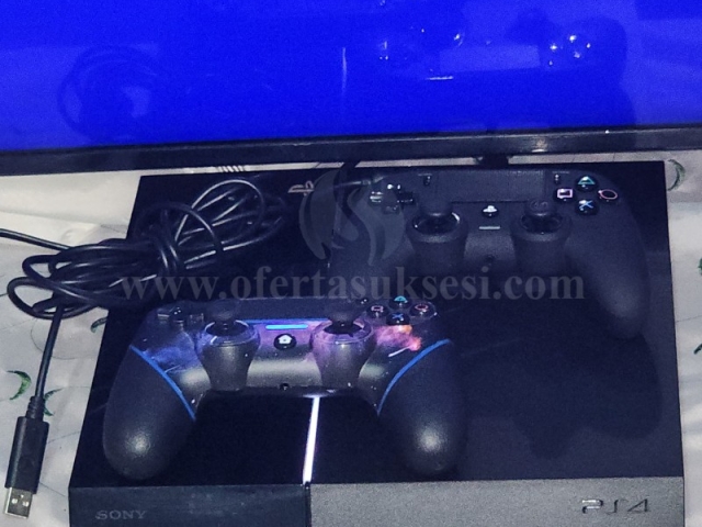 Shes PS4 në gjendje perfekte + 2 Leva + 8 Lojëra / Tirane-Shqiperi