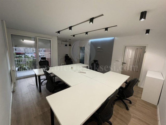 Jap me qira banesen-ZYREN 80m2 kati i -I- / Prishtine