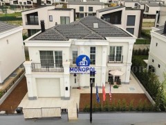 Jap me qira shtepin 350m2 dy kateshe / Prishtine