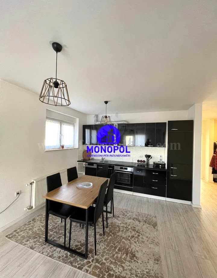 Shes banesen 94m2 kati i -II-/Prishtine — fotografia 4