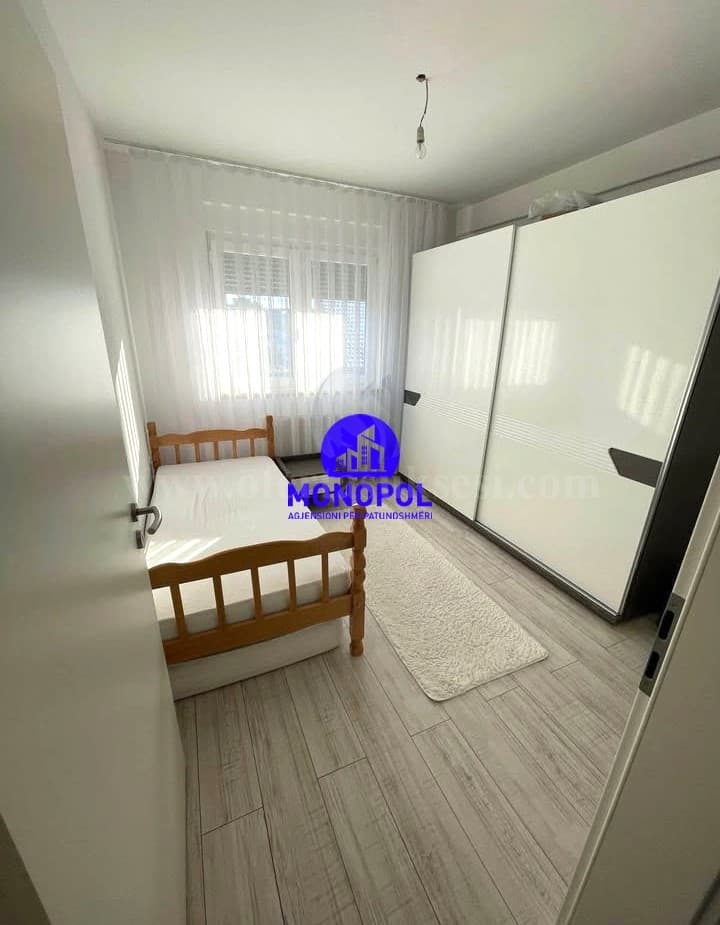 Shes banesen 94m2 kati i -II-/Prishtine — fotografia 6