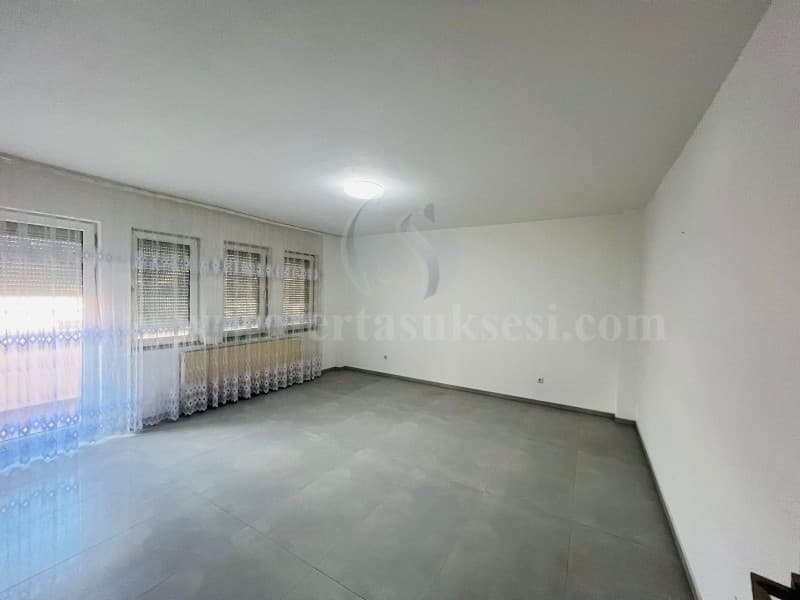 Jap me qira banesen 85m2 kati i -III- / Prishtine — fotografia 1