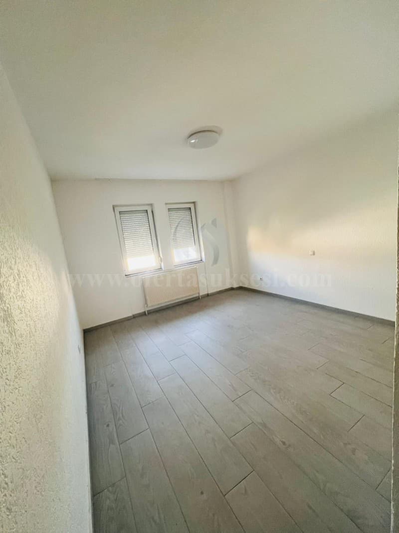 Jap me qira banesen 85m2 kati i -III- / Prishtine — fotografia 3