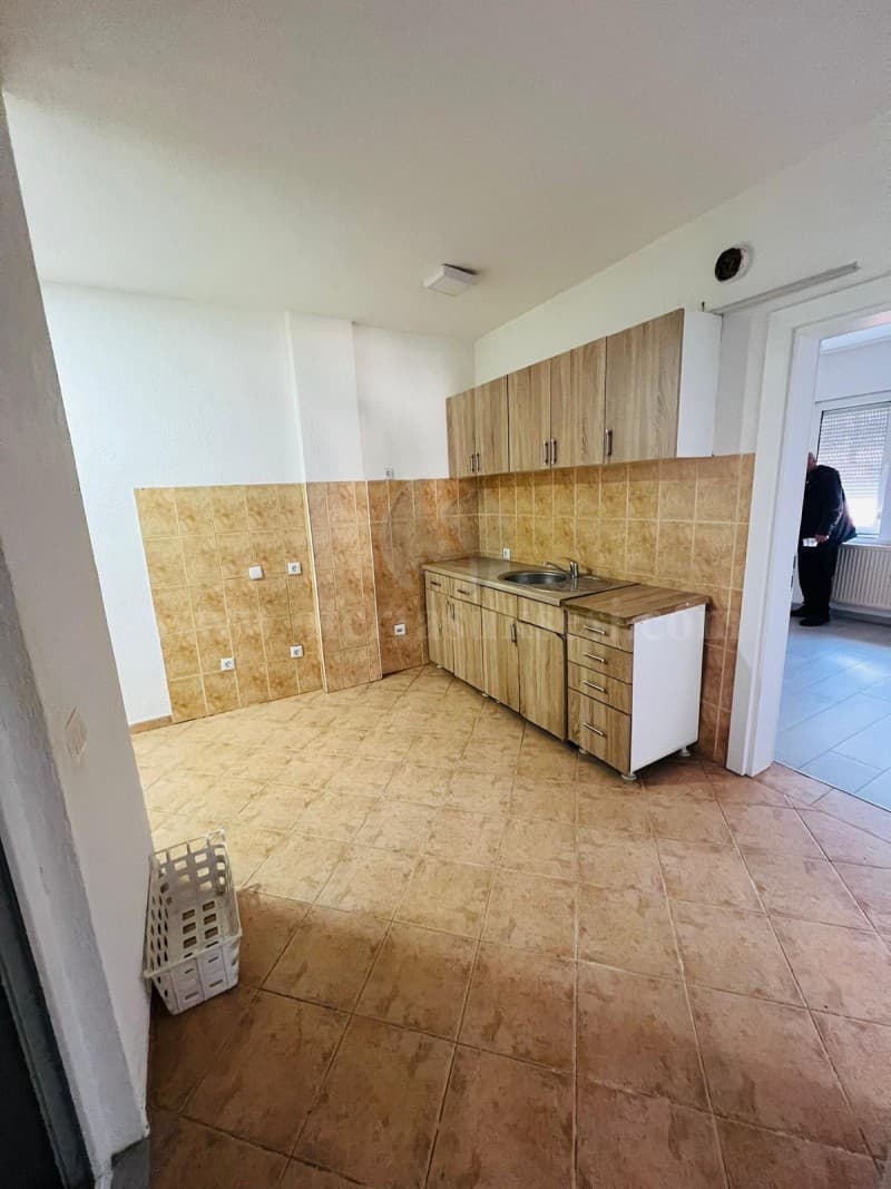 Jap me qira banesen 85m2 kati i -III- / Prishtine — fotografia 5