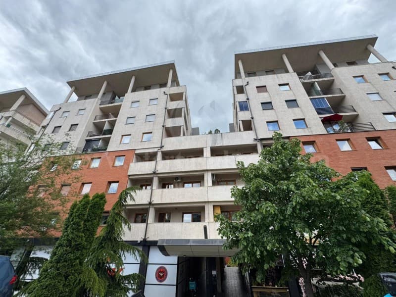 Shes banesen 92m2 kati i -II-/Prishtine — fotografia 1