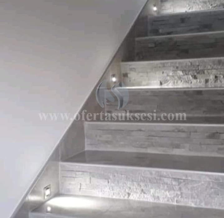 Kerkoj pune / Mjeshter — fotografia 6