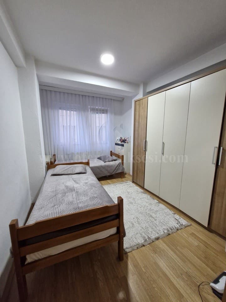 Shes banesen 55m2 kati i -I-/Prishtine — fotografia 7