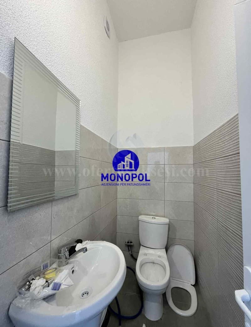 Jap me qira lokalin 50m2 kati i -I-/Prishtine — fotografia 3