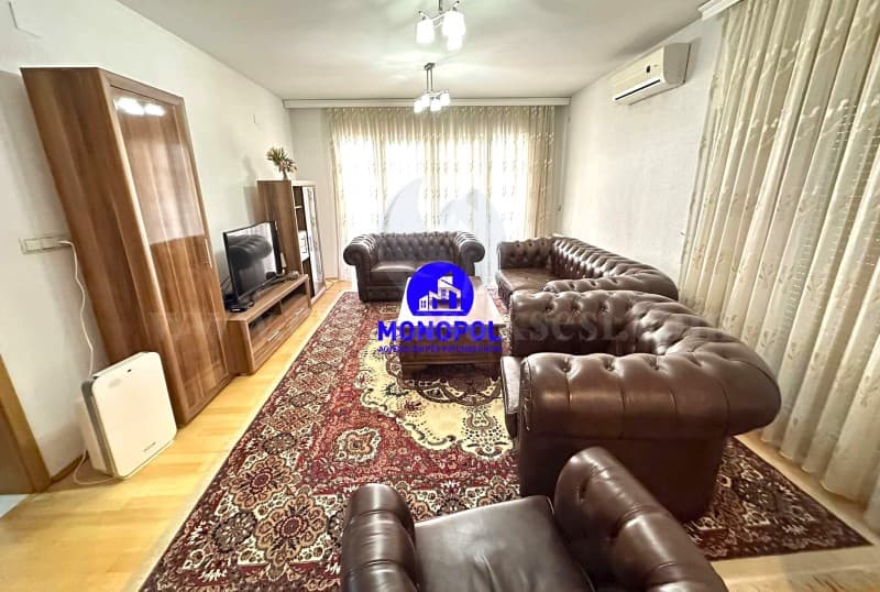 Jap me qira shtepin dy katshe 200m2 / Prishtine — fotografia 1