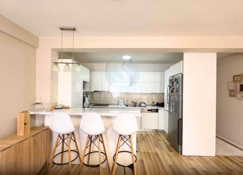 Shes banesen 107m2 kati i -VII- / Prishtine — fotografia 4