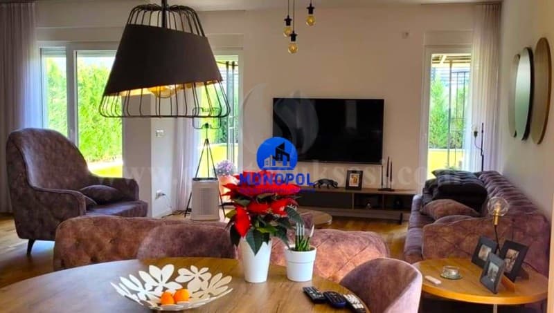 Jap me qira shtepin 200m2 dy kateshe / Prishtine — fotografia 3