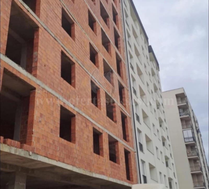 Shes banesen 88m2 kati i -VIII- / Fushe Kosove — fotografia 1