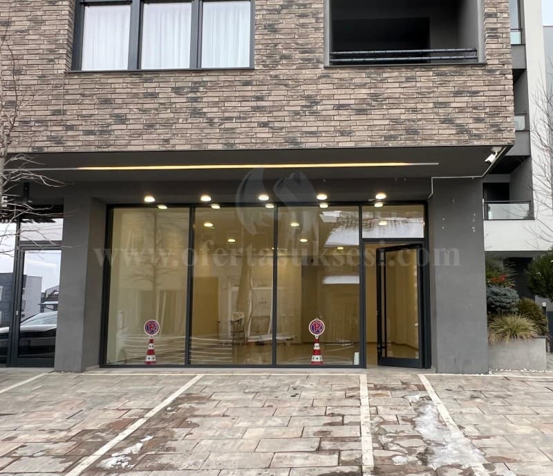 Jap me qira lokalin 70m2 kati i perdhese / Prishtine — fotografia 6