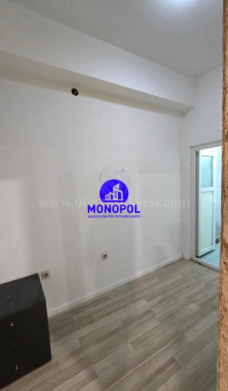 Jap me qira lokalin 77m2 kati perdhes / Prishtine — fotografia 8