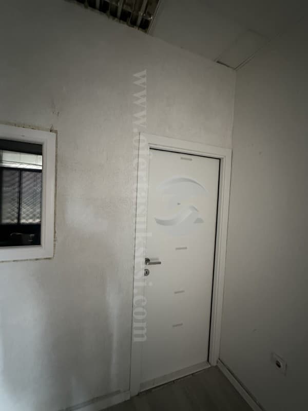 Jap me qira lokalin 35m2 kati perdhes/Prishtine — fotografia 2