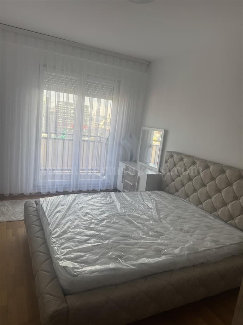 Jap me qira banesen 64m2 kati i -VI-/Prishtine — fotografia 3