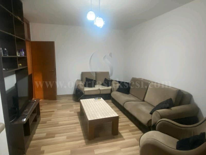 Jap me qira banesen-garsonieren 40m2 kati i -VIII-/Prishtine — fotografia 1