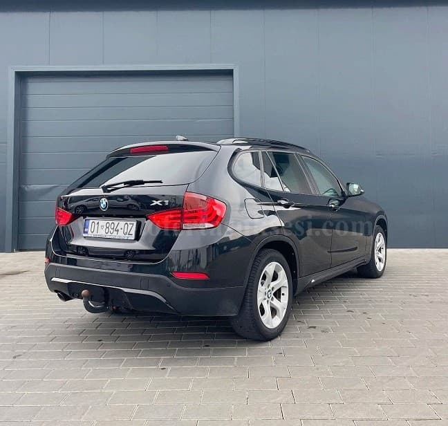 Shes BMW X1 2.0 dizel, xDrive20d Sport Line — fotografia 3