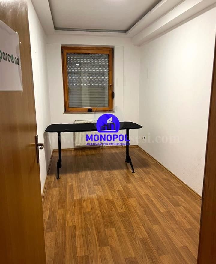 Jap me qira banesen-zyren 100m2 kati i -I- /Prishtine — fotografia 7