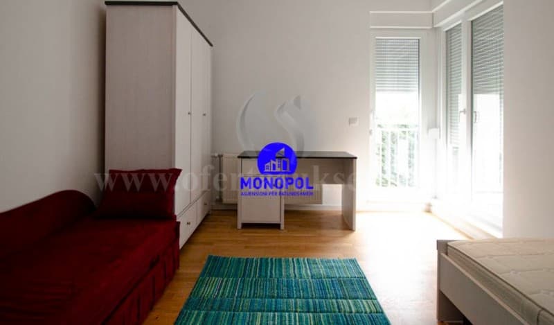 Jap me qira shtepin 200m2 dy kateshe me 4 ari oborr/Prishtine — fotografia 6