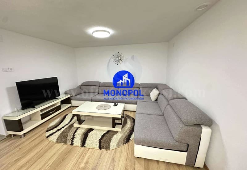 Jap me qira shtepin nje katshe 100m2 / Prishtine — fotografia 1