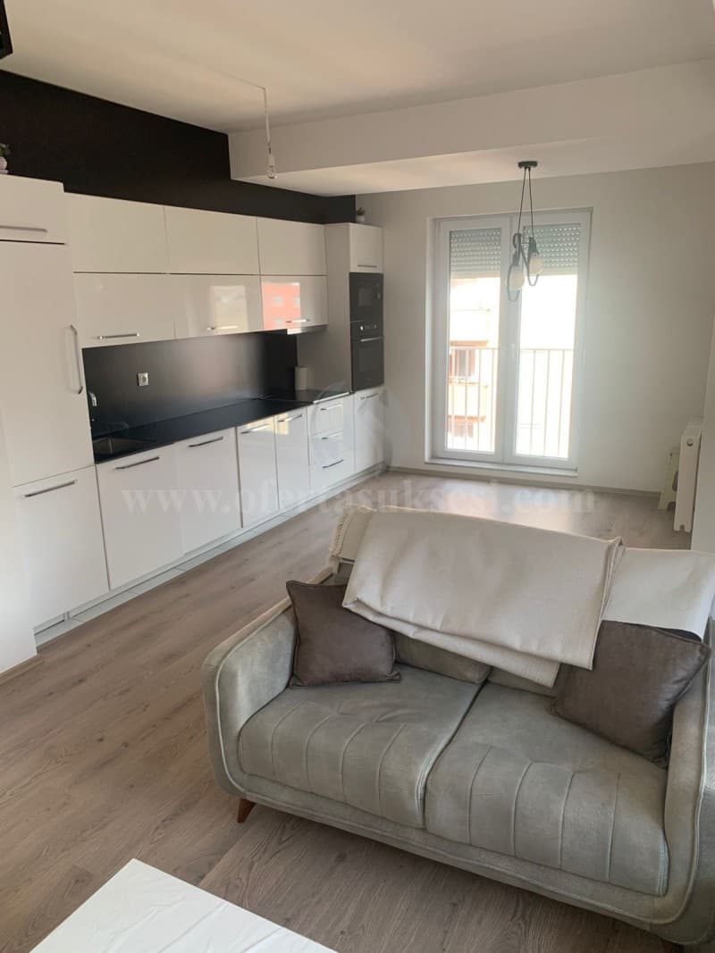 Jap me qira banesen 86m2 kati i -VI-/Fushe Kosove — fotografia 2