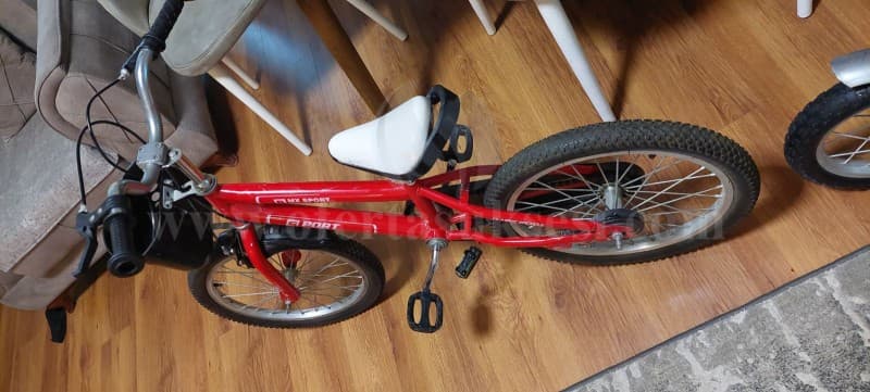 Shes dy bicikleta — fotografia 4