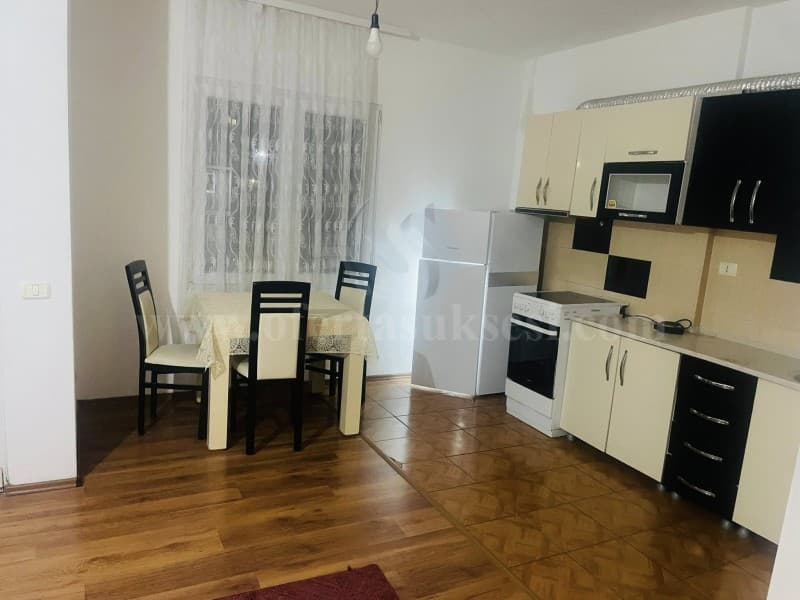 Jap me qira banesen 100m2 kati i -I-/Prishtine — fotografia 2