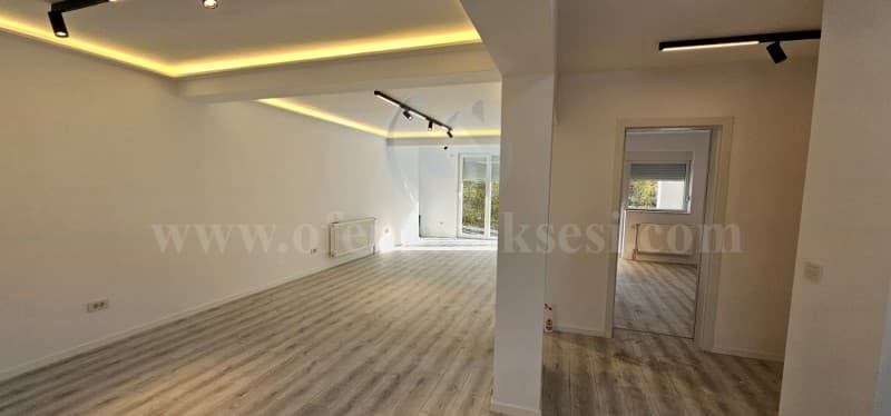 Jap me qira banesen 80m2 kati i -I- per biznes / Prishtine — fotografia 2