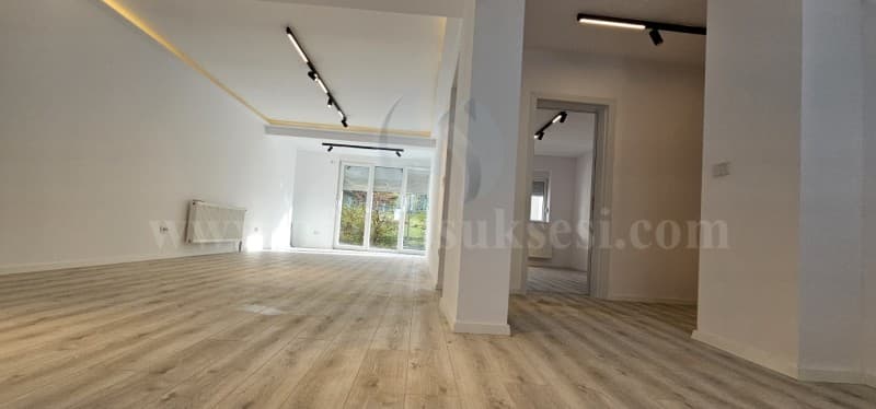 Jap me qira banesen 80m2 kati i -I- per biznes / Prishtine — fotografia 3