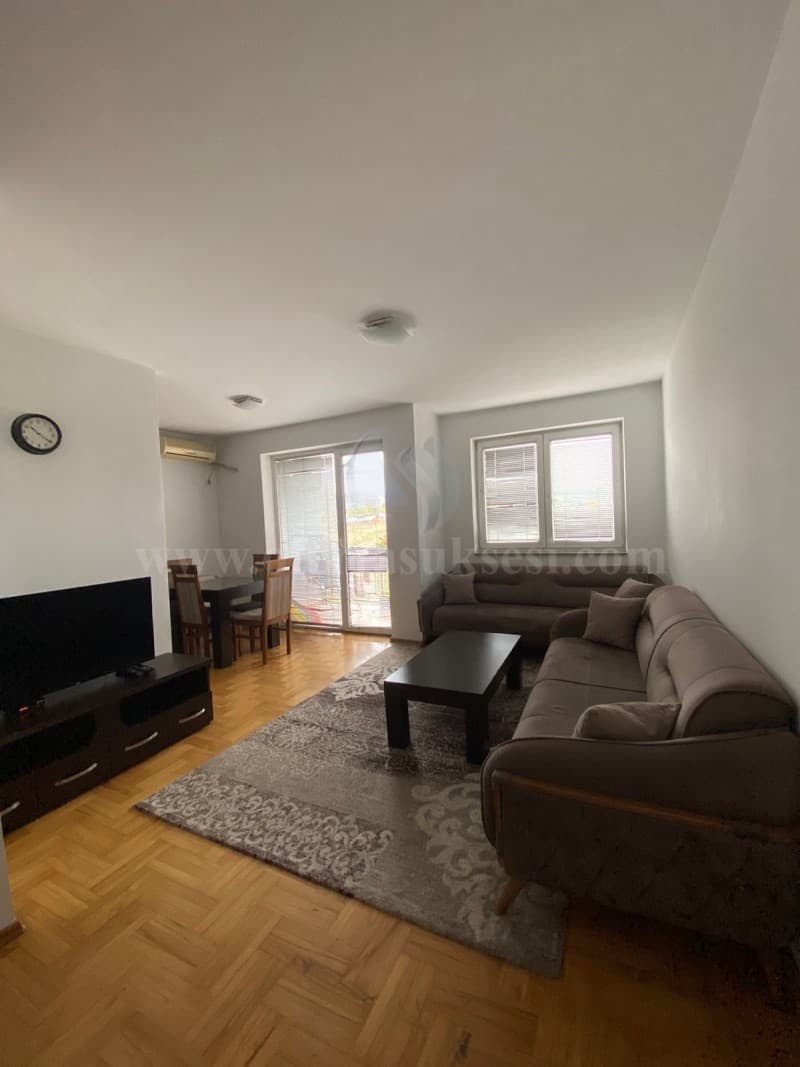 Jap me qira banesen 80m2 kati i -III-/Prishtine — fotografia 1