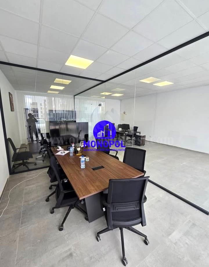 Jap me qira lokalin 81m2 kati perdhes/Prishtine — fotografia 2