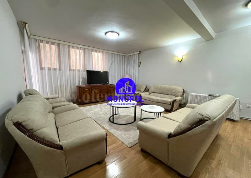 Jap me qira katin e shtepis 100m2 kati perdhes / Prishtine — fotografia 2