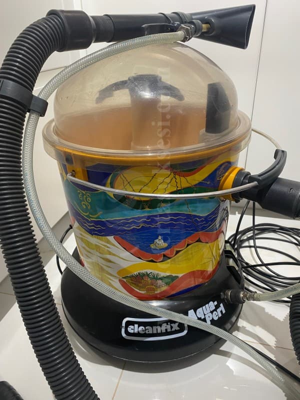 Shes makin AquaPerl Cleanfix — fotografia 1