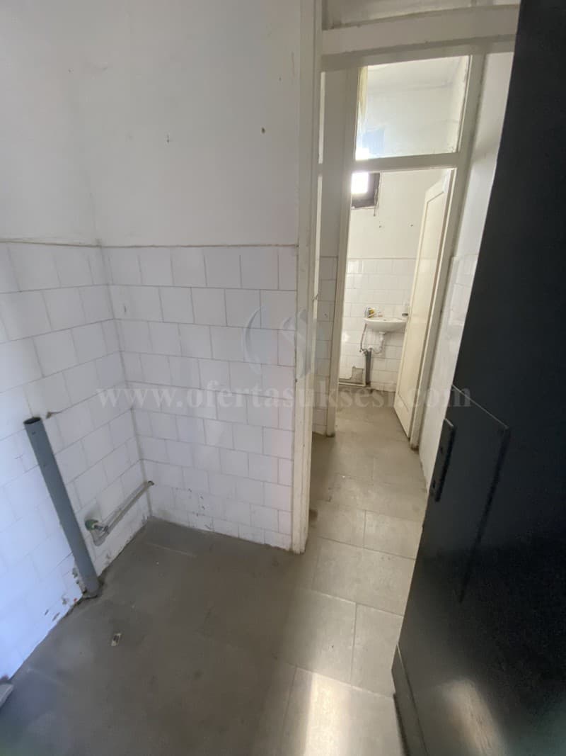 Jap me qira objektin 420m2 + 80m2 zyre, 50m23 plato/Prishtine — fotografia 6