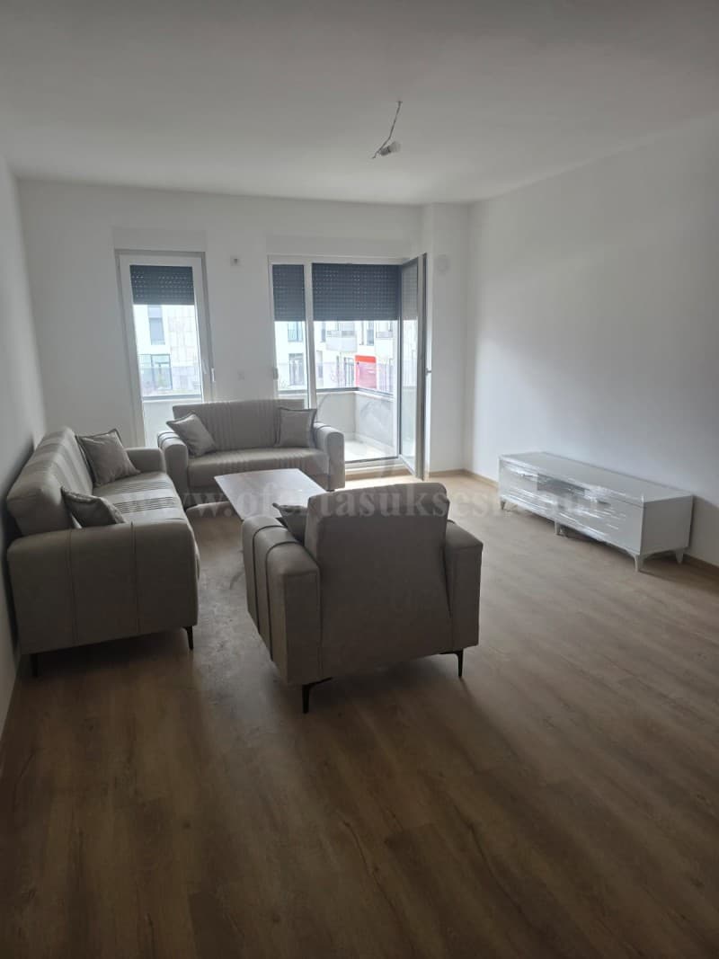 Jap me qira banesen 92.5m2 kati i -I-/Prishtine — fotografia 3