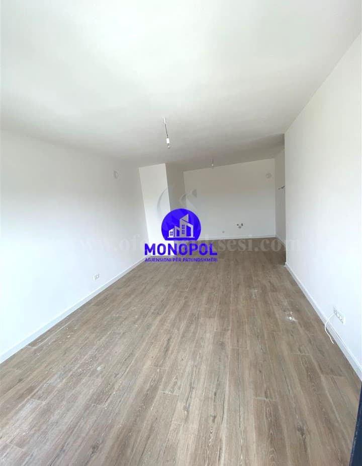 Jap me qira banesen-zyren 103m2 kati i -XIII- / Prishtine — fotografia 2