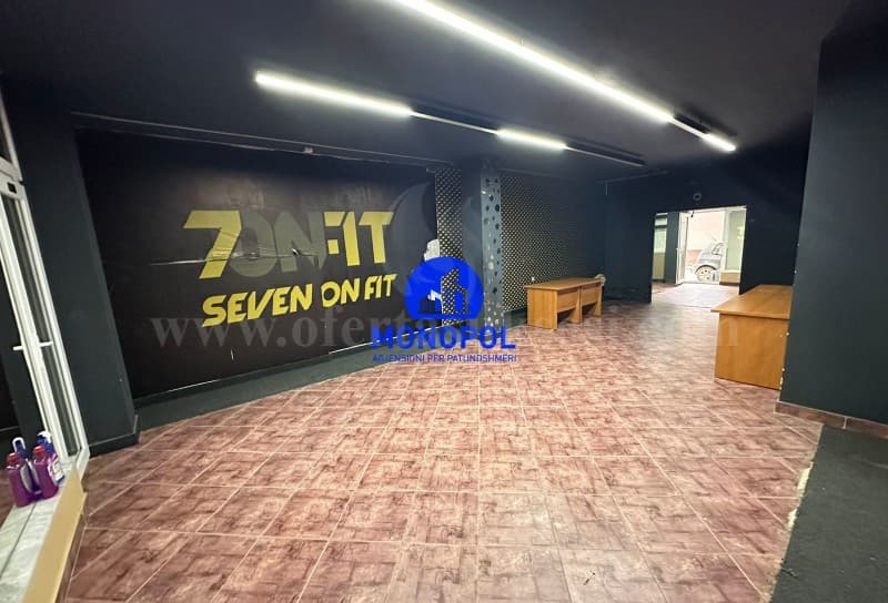 Jap me qira lokalin 80m2 kati perdhes/Prishtine — fotografia 1