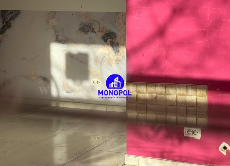 Jap me qira lokalin 55m2 kati perdhes / Prishtine — fotografia 3