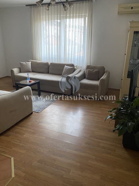 Kerkoj 1 ose 2 bashkbanuse — fotografia 1