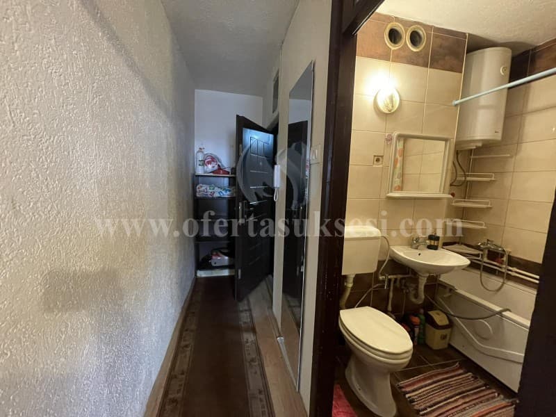 Jap me qira banesen-garsoniern 20m2 kat i -X- / Prishtine — fotografia 2