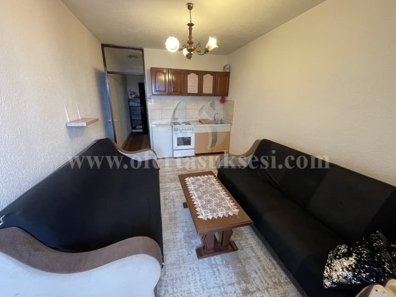 Jap me qira banesen-garsoniern 20m2 kat i -X- / Prishtine — fotografia 1