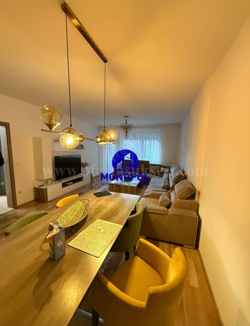 Shes banesen 80.4m2 kati i -III-/Prishtine — fotografia 1