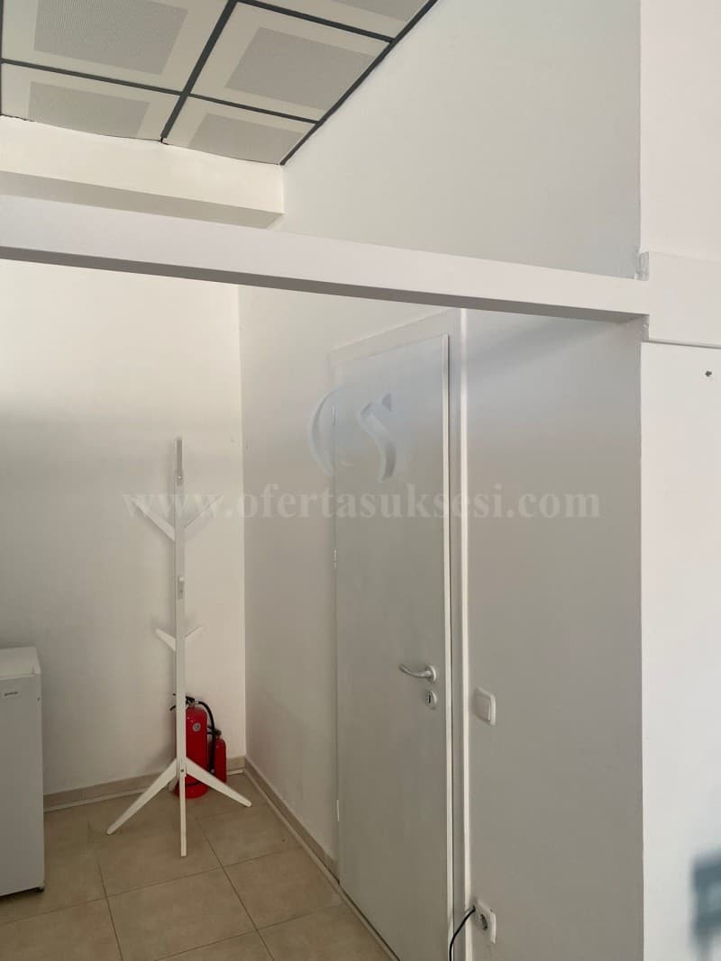 Shes lokalin 50m2 kati i -I- / Prishtine — fotografia 2